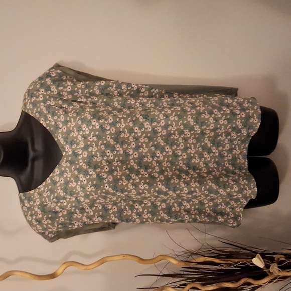 🎽Papermoon cap sleeve blouse Size Small - Picture 1 of 6